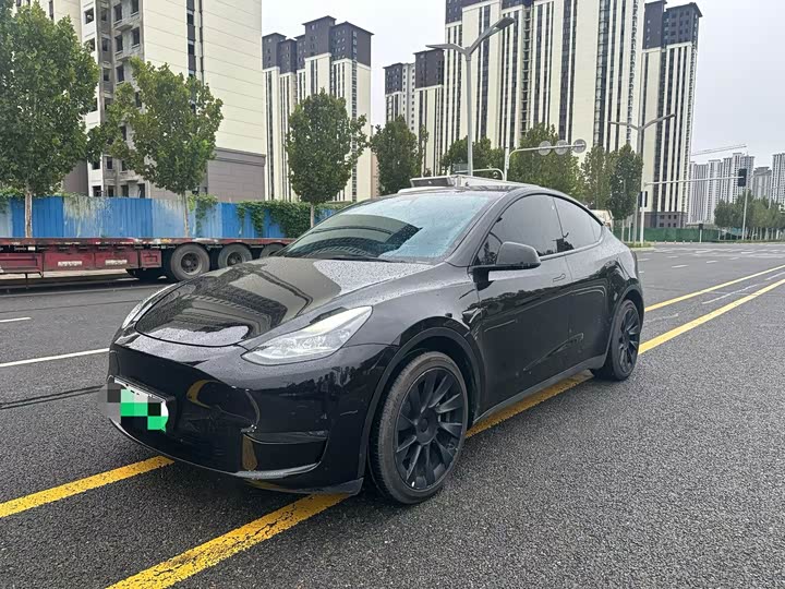 Фото 1 - Tesla Model Y