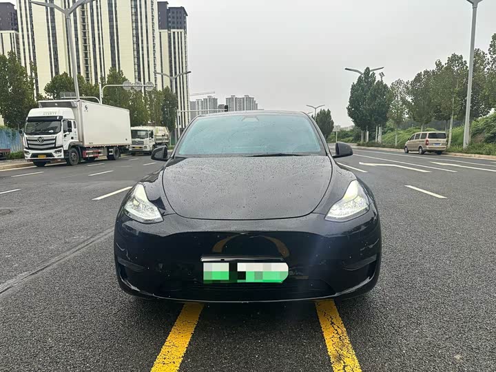 Фото 2 - Tesla Model Y
