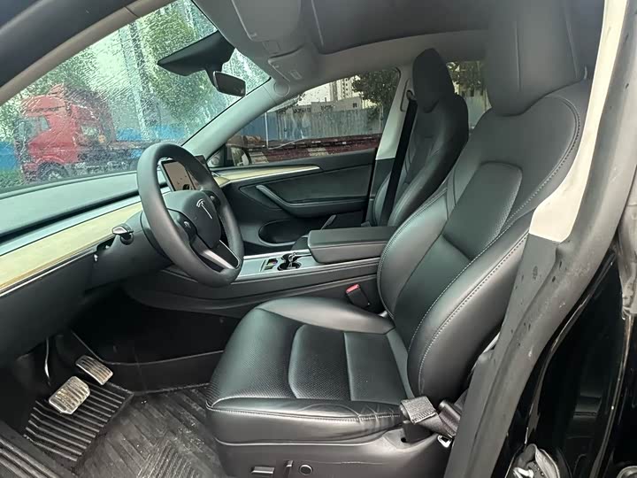 Фото 4 - Tesla Model Y