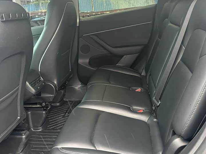 Фото 6 - Tesla Model Y