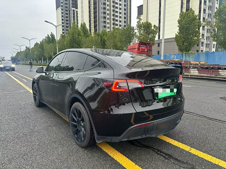 Фото 7 - Tesla Model Y