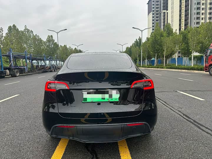 Фото 8 - Tesla Model Y