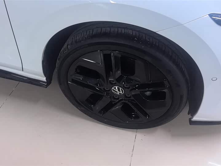 Фото 6 - Volkswagen Golf