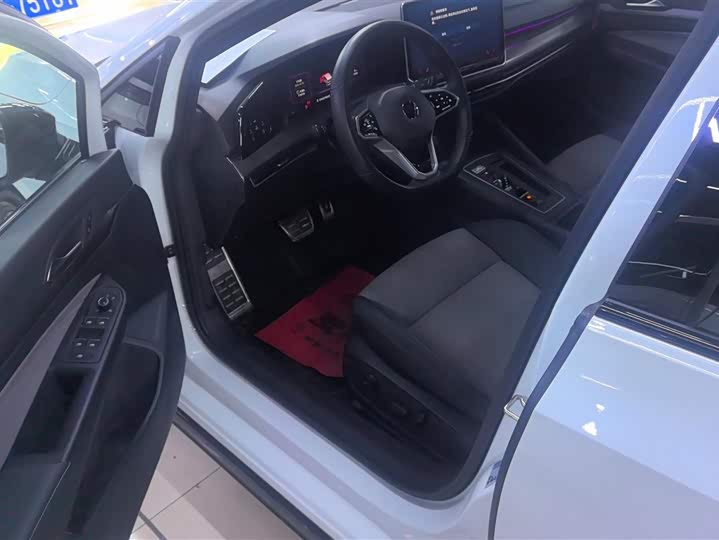 Фото 9 - Volkswagen Golf