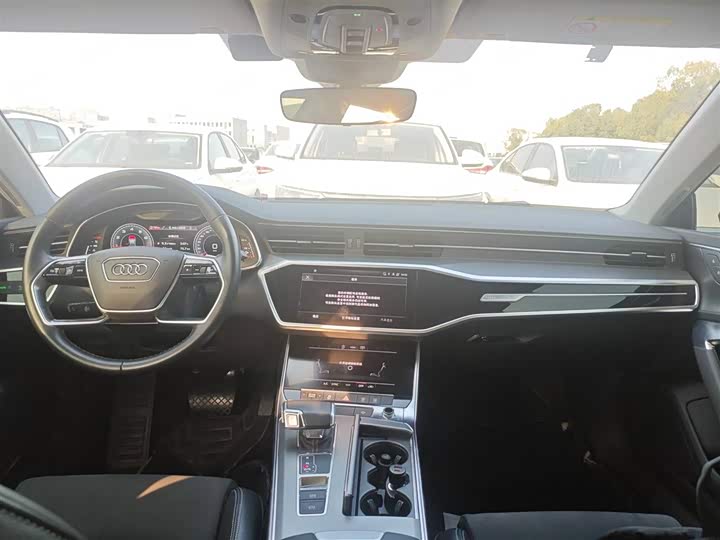 Фото 3 - Audi A7L