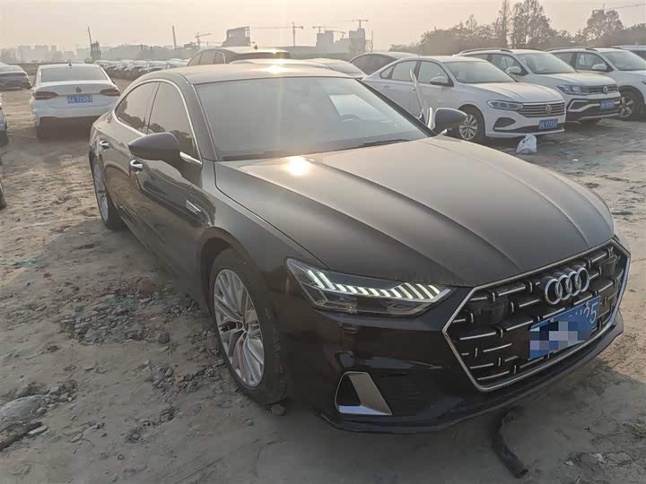 Фото 5 - Audi A7L