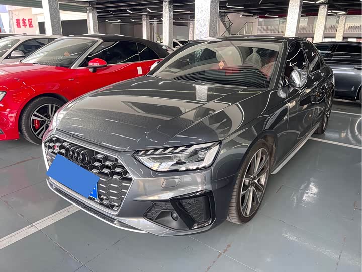 Фото 1 - Audi S4