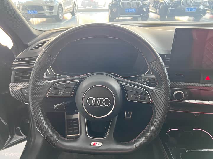Фото 5 - Audi S4
