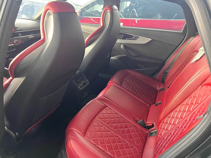 Фото 8 - Audi S4