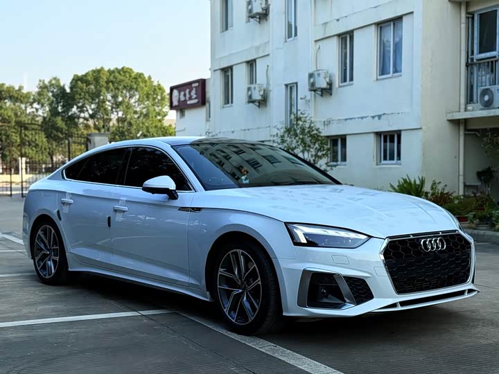 Фото 4 - Audi A5