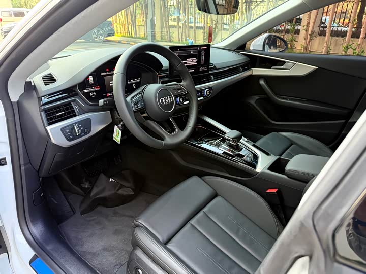 Фото 5 - Audi A5