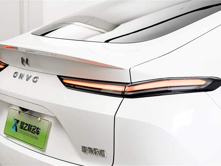 Фото 9 - Nio Onvo L60