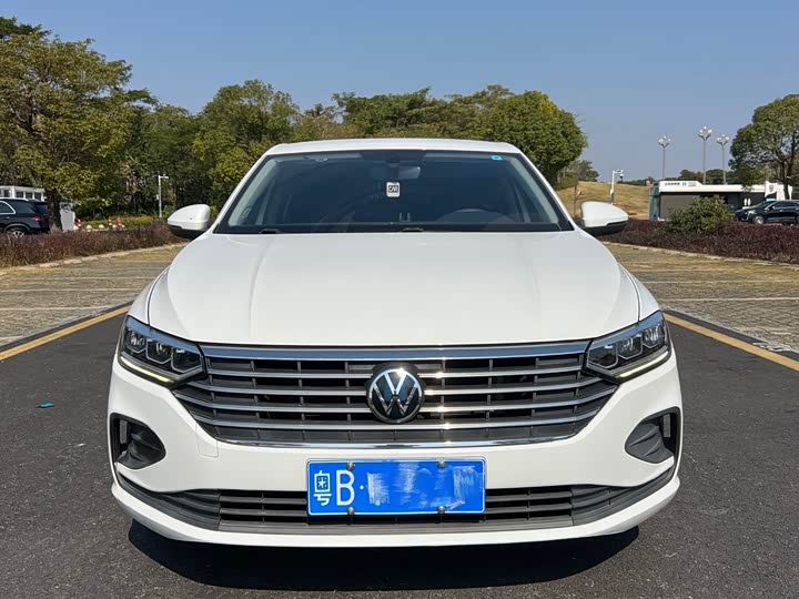 Фото 1 - Volkswagen Lavida