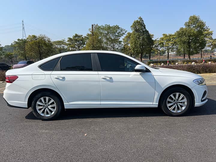 Фото 5 - Volkswagen Lavida