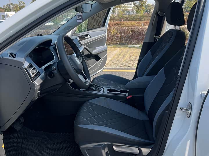 Фото 7 - Volkswagen Lavida