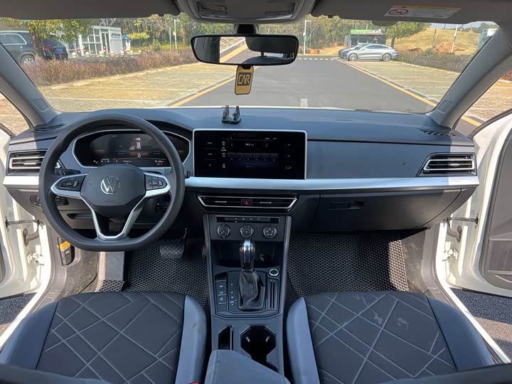 Фото 8 - Volkswagen Lavida