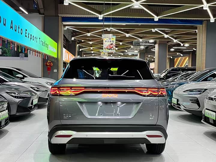 Photo 5 - BYD Song L DM-i Hybrid