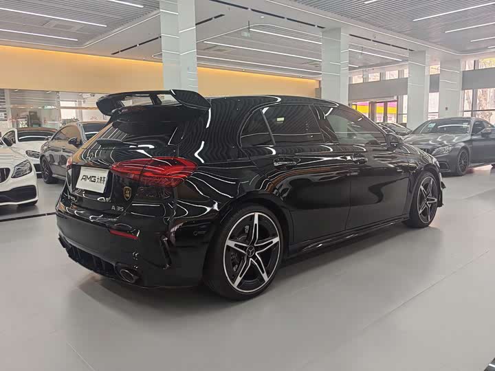 Фото 9 - Mercedes-Benz A-Class AMG