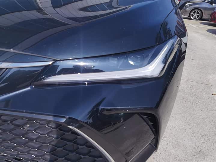 Фото 5 - Toyota Avalon