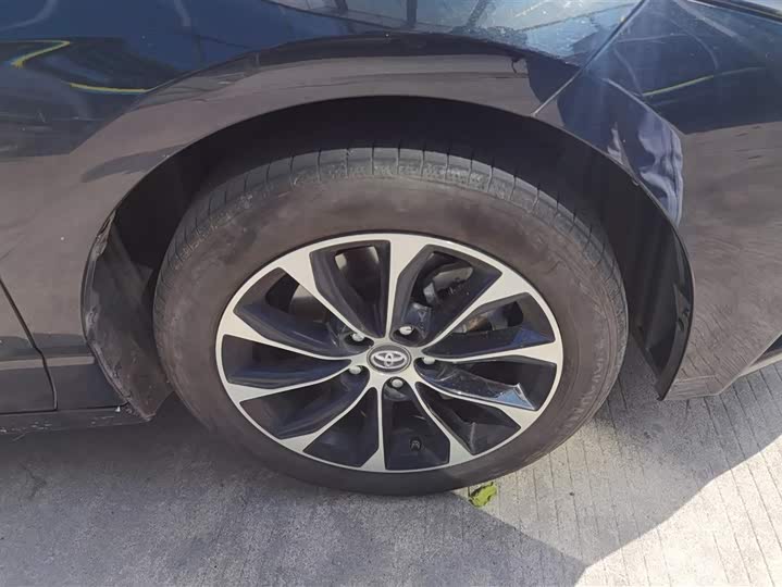 Фото 6 - Toyota Avalon