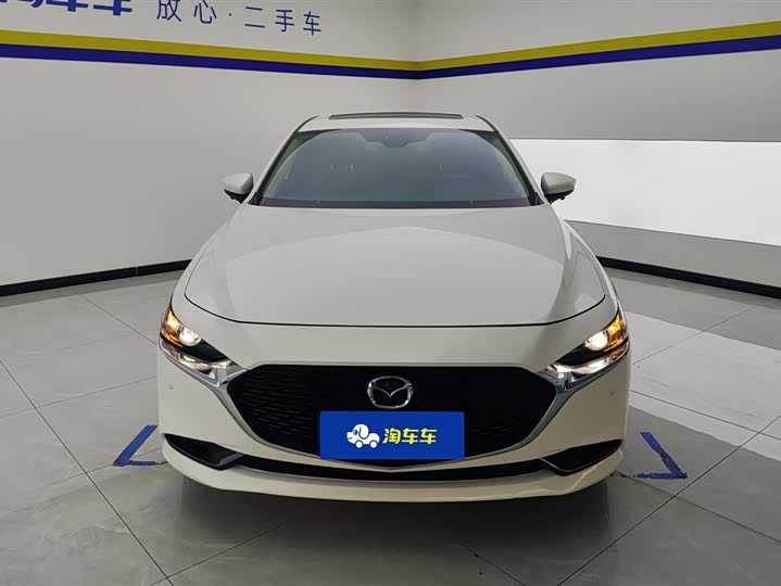 Photo 2 - Mazda 3 (Axela)