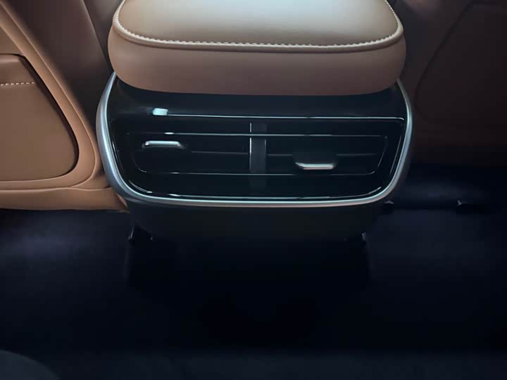 Фото 8 - XPeng G9