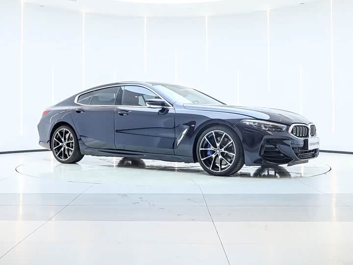 Фото 3 - BMW 8 Series