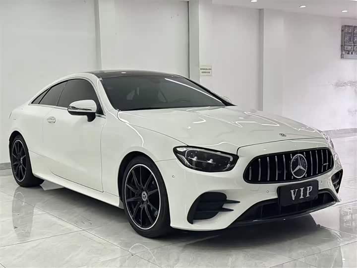 Фото 1 - Mercedes-Benz E-Class