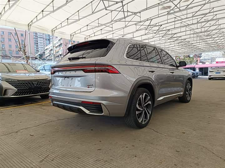 Фото 6 - Geely Monjaro