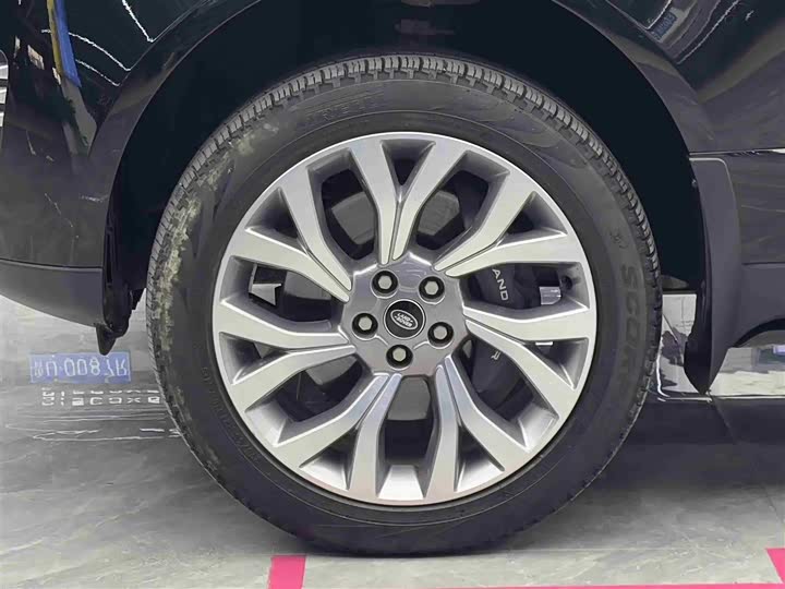 Photo 4 - Land Rover Range Rover