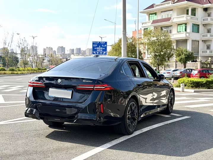 Фото 4 - BMW 5 Series