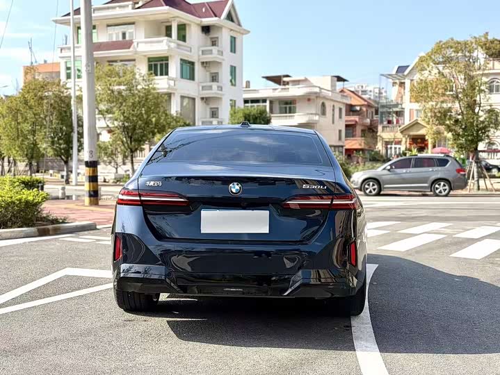 Фото 5 - BMW 5 Series