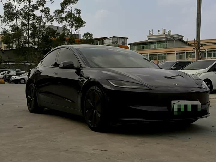 Photo 3 - Tesla Model 3