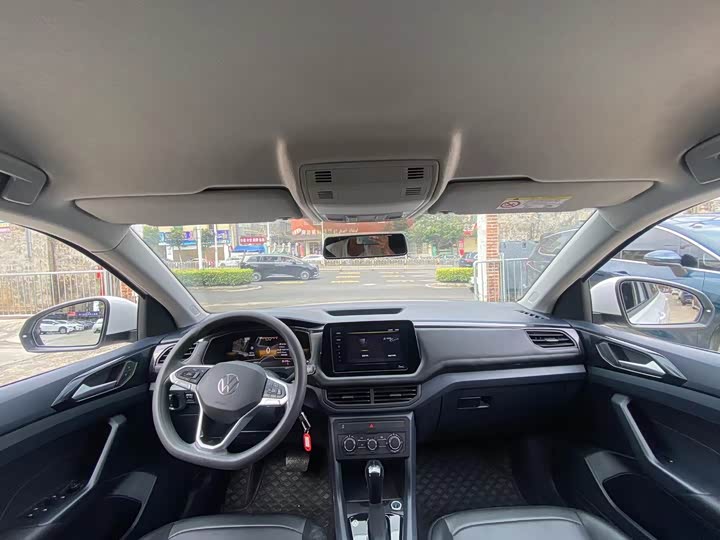 Фото 5 - Volkswagen Tharu