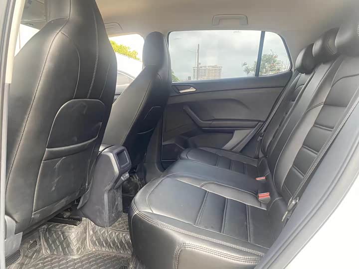 Фото 6 - Volkswagen Tharu