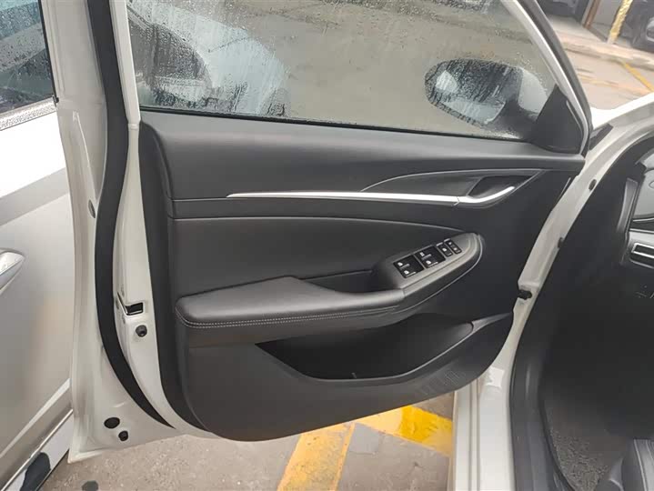 Photo 7 - Changan Eado Plus