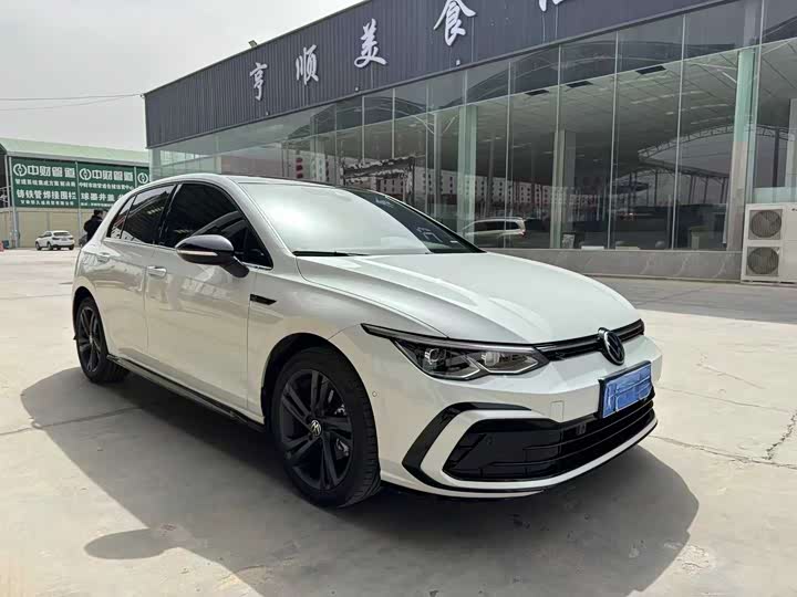 Фото 3 - Volkswagen Golf