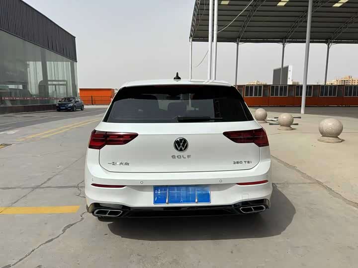 Фото 5 - Volkswagen Golf