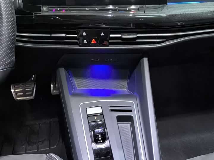 Фото 9 - Volkswagen Golf