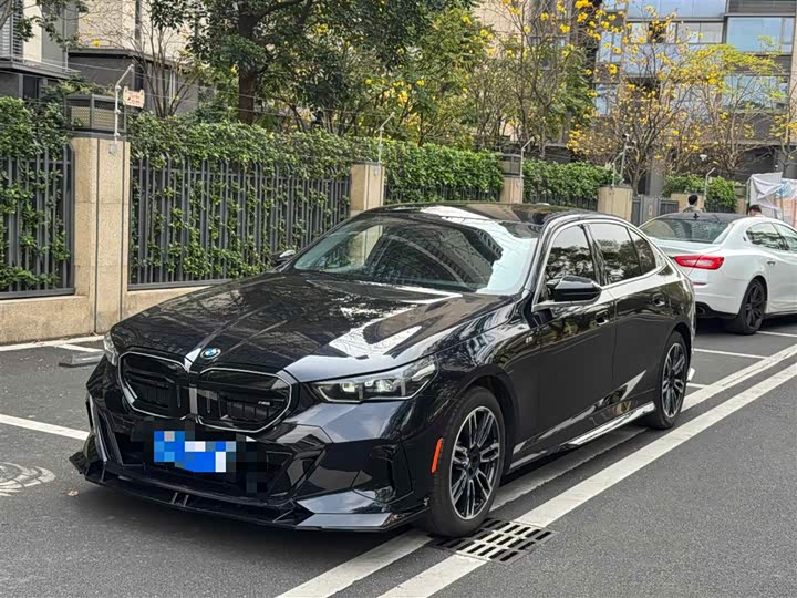 Фото 2 - BMW 5 Series