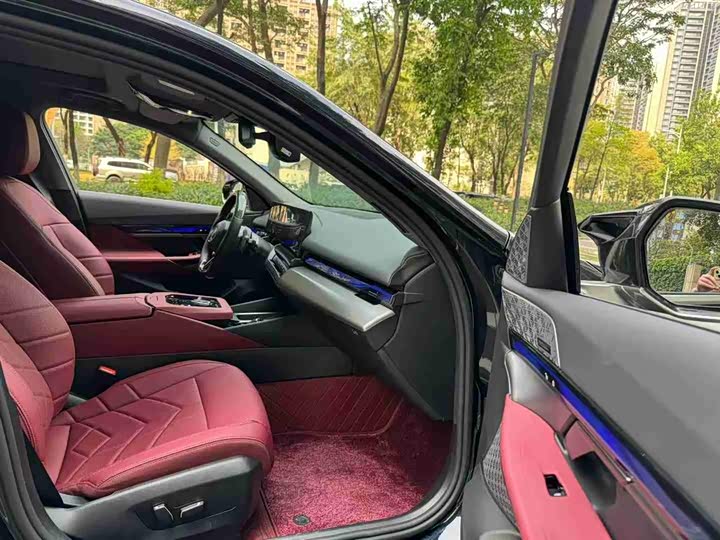 Фото 8 - BMW 5 Series