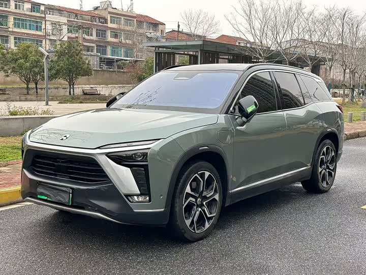 Фото 1 - Nio ES8