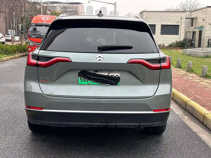 Фото 8 - Nio ES8