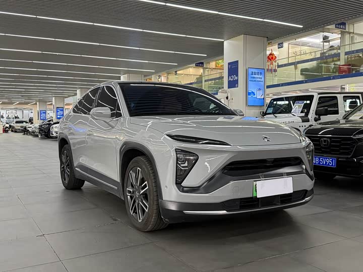 Фото 3 - Nio EC6
