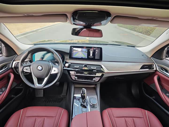 Photo 6 - BMW 5 Series