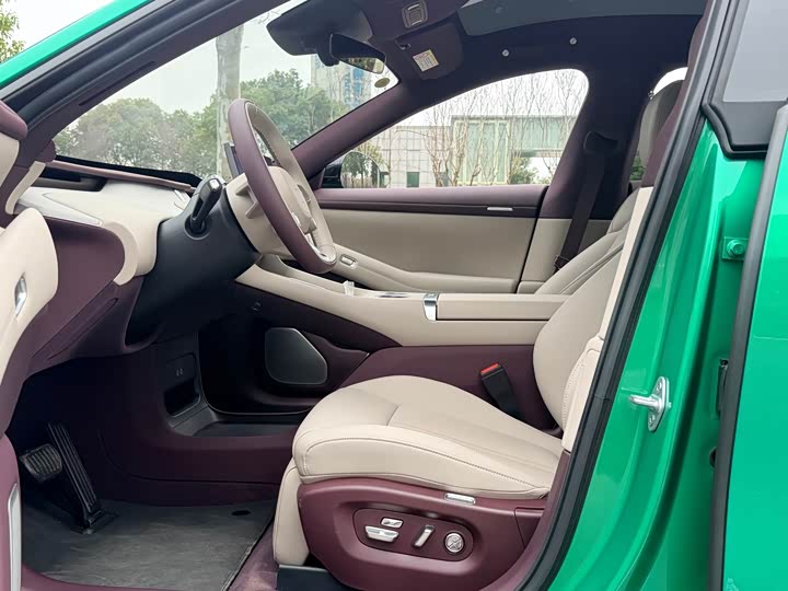 Фото 9 - Xiaomi YU7