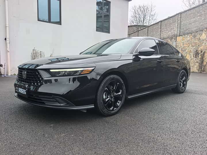 Фото 1 - Honda Accord