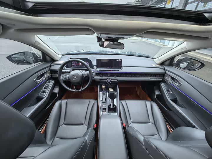 Фото 5 - Honda Accord