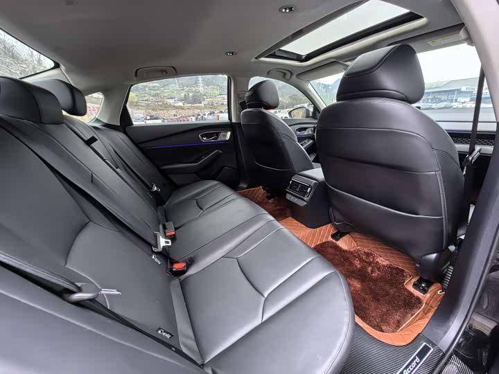 Фото 8 - Honda Accord