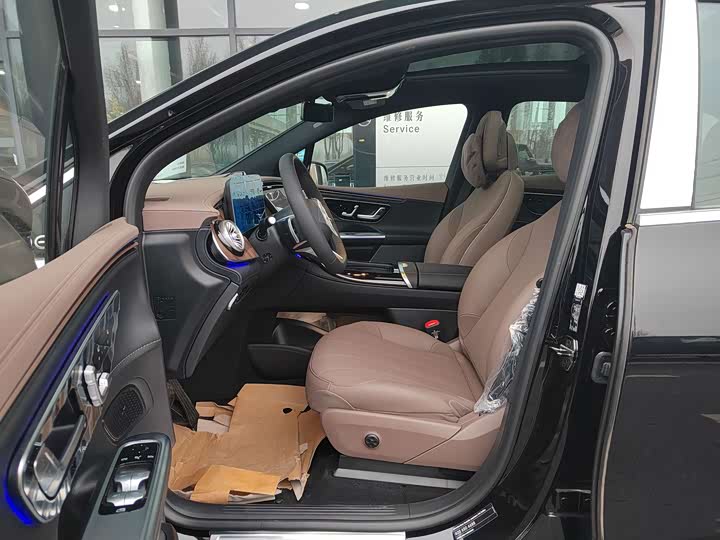 Фото 6 - Mercedes-Benz EQE SUV